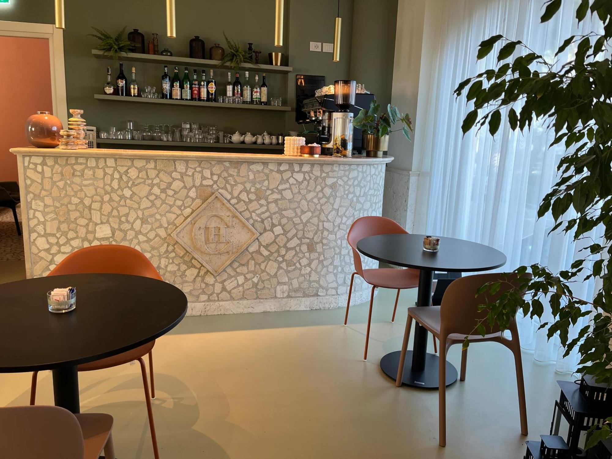 卡皮托酒店 滨海库普拉 外观 照片